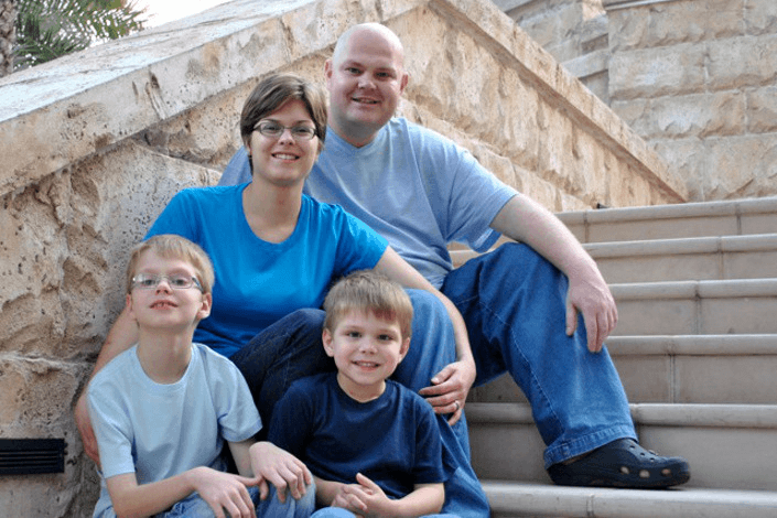 Nathan, Angela, Luke and Roy — Dubai 2010